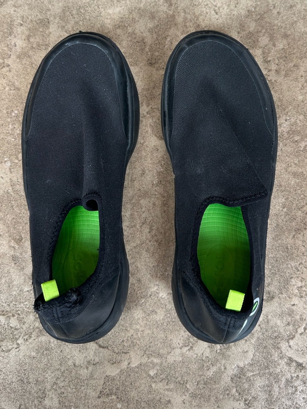 OOFOS Black Slip-On Sneakers with Green Insole